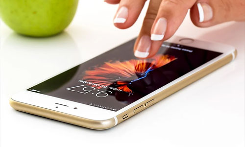 5 Things to Do While Getting Pampered at a Hair Salon smartphone - 5 Things to Do While Getting Pampered at a Hair Salon